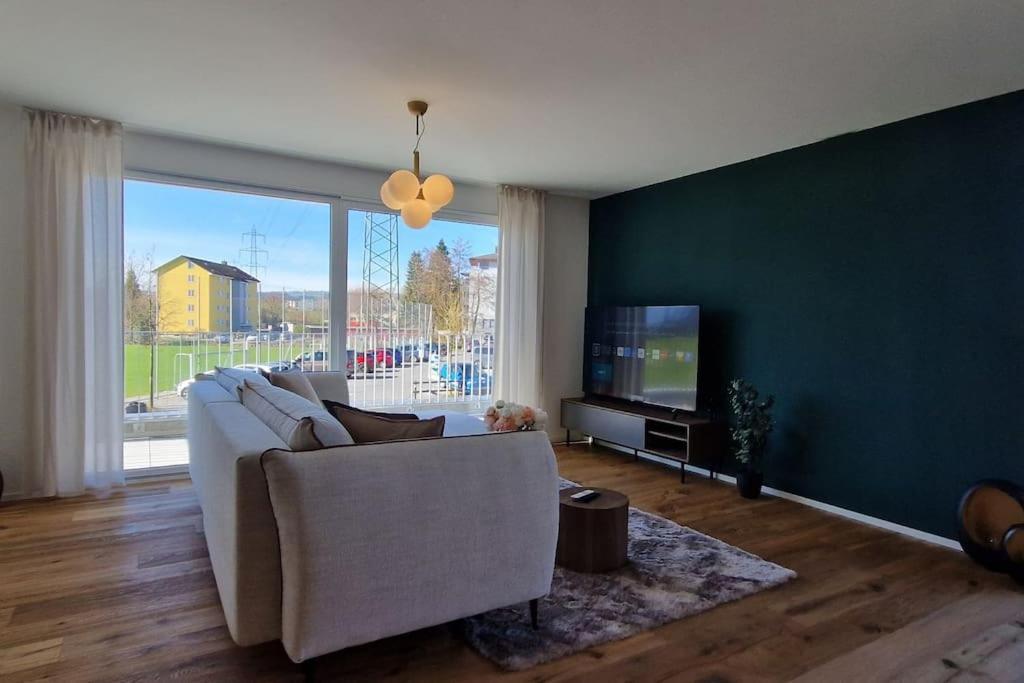 Visionary Hospitality Rothenburg, Lucerne - Premium Apartments With Free Parking, Washer, Kitchen, Terrace, 15' City Buitenkant foto