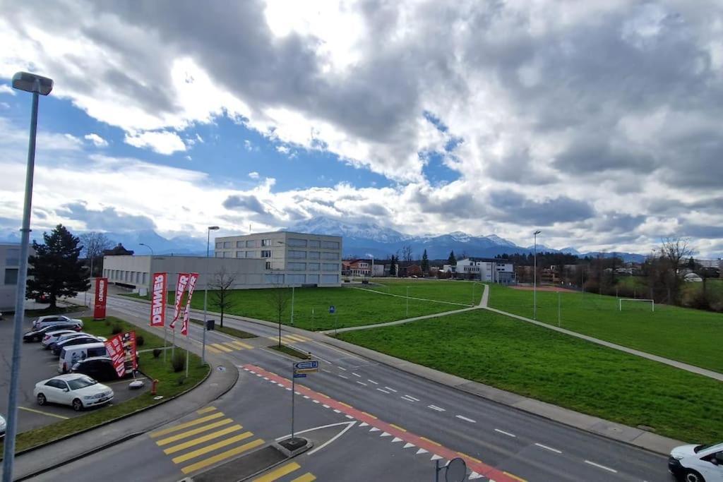 Visionary Hospitality Rothenburg, Lucerne - Premium Apartments With Free Parking, Washer, Kitchen, Terrace, 15' City Buitenkant foto